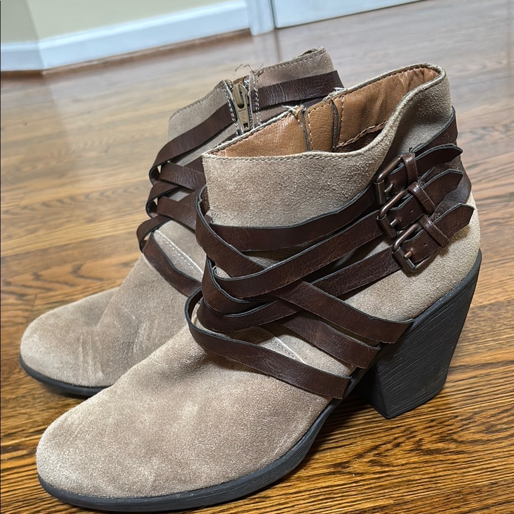 Brown Ankle Booties with Strappy Design and Chunky Heel euro soft by sofft 9.5